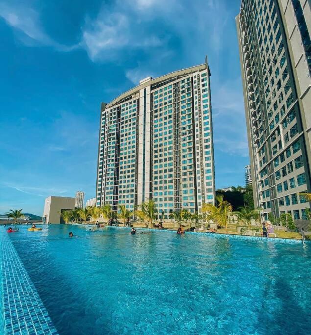 Sea&Pool View Stunning Homestay, Wifi, Netflix Near Malls, Jetty, Convenient Stores Kota Kinabalu Eksteriør bilde