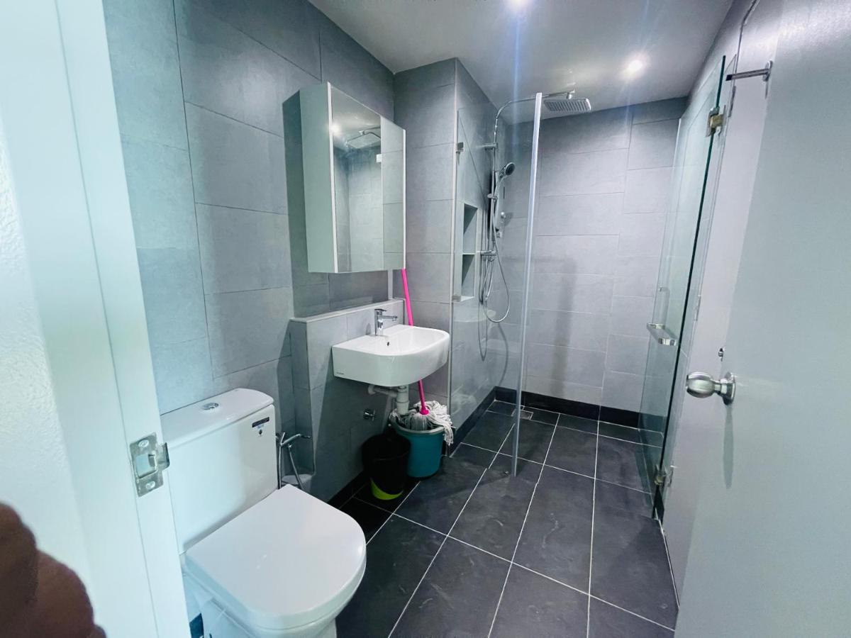 Sea&Pool View Stunning Homestay, Wifi, Netflix Near Malls, Jetty, Convenient Stores Kota Kinabalu Eksteriør bilde